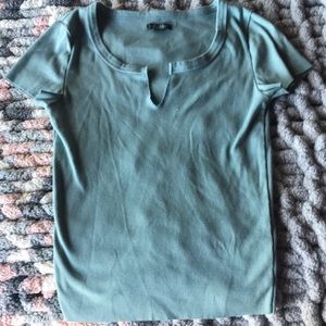 Blue greenish top